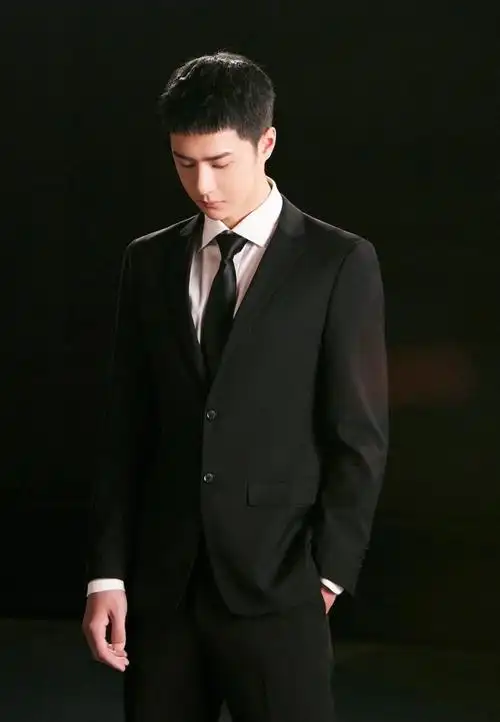 王一博试戏花絮照##王一博黑色西装造型