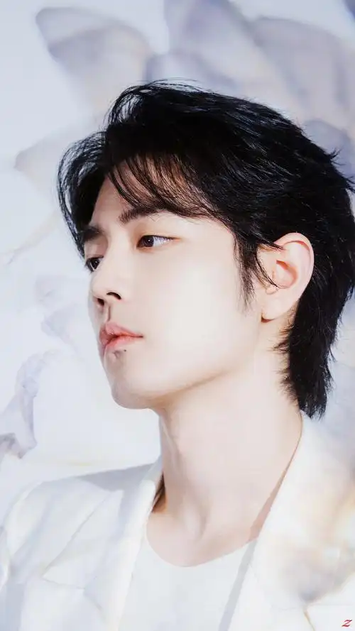 肖战狼尾侧颜##肖战冬至侧颜