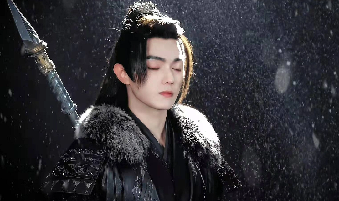 《长月烬明》还未杀青,白鹿新剧就被爆,有望与许凯三搭古装剧!