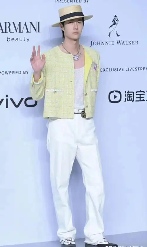 gq这一夜:毛晓彤鼻子怪,谢娜满脸油光,景甜赢了董洁