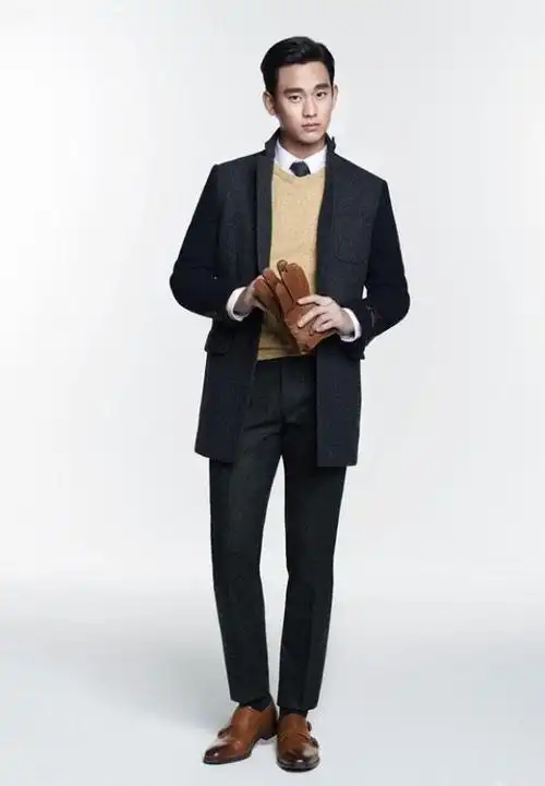 肌肉男:金秀贤冬装写真 调皮帅气俘获女性芳心-小虾米