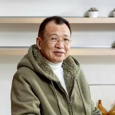 许绍雄,1948年出生于香港,中国香港男演员.