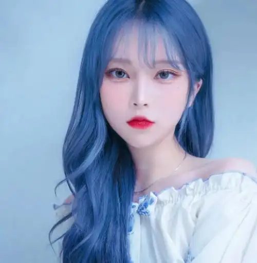 什么人适合染蓝色头发染蓝色头发掉色怎么办