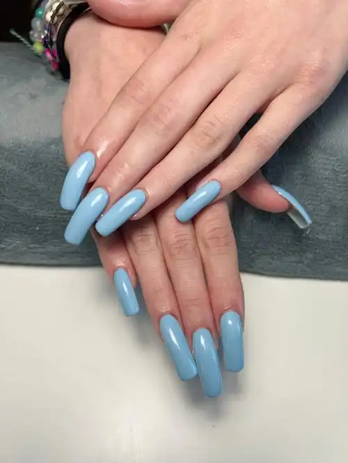 超级长指甲高中生小姑娘