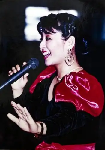 殷秀梅超话 【光影的眼睛】 一组老照片 (谢谢@俞一别 投稿)