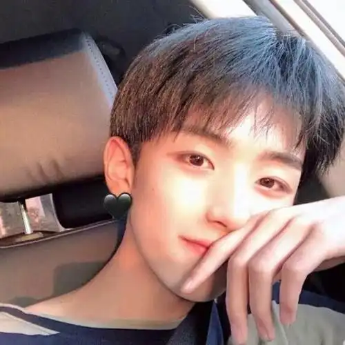 吸引人的微信头像男生霸气冷酷帅气