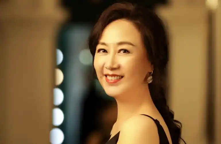 好命的吴玉芳21岁拿影后当红时嫁运动员夫妻恩爱32年