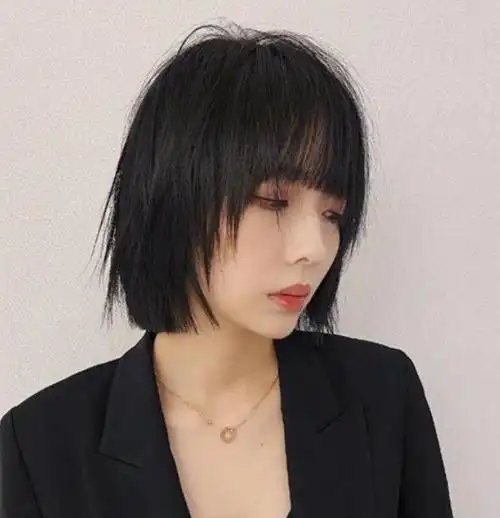 简约黑色短发图片 学生必备短发发型