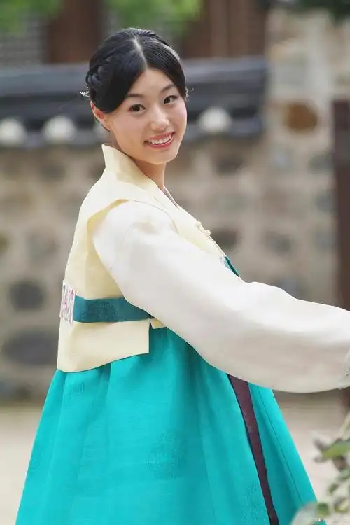 朝鲜女人为何天生丽质?揭秘5大独特基因与生活真相