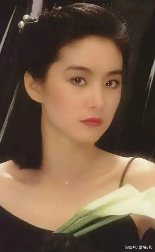 如何冷静地分析林青霞的俊俏长相?