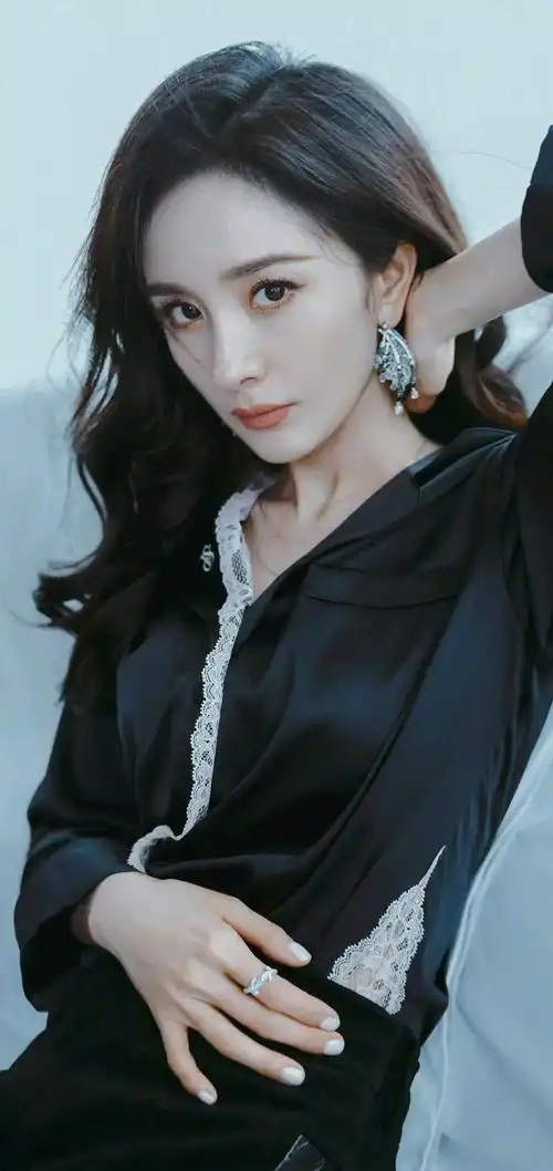 高清锁屏壁纸《杨幂》第1645期|壁纸|杨幂_手机网易网