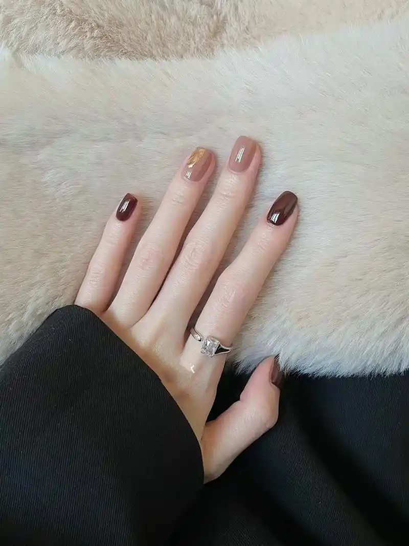 感✨6款温柔显白美甲💅 秋冬美美出门 突然感觉手指空落落的😫