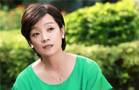 她才是张嘉译的老婆大家都看她的剧长大网友意想不到