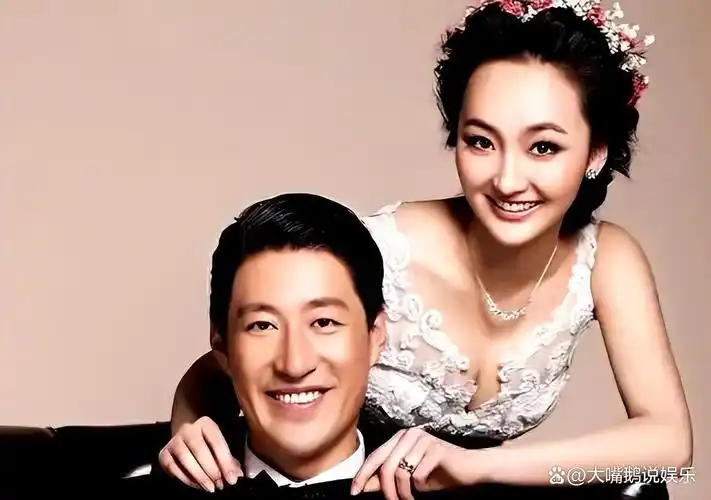 回顾于震娶小13岁辛月婚后连生三胎如今一家五口其乐融融