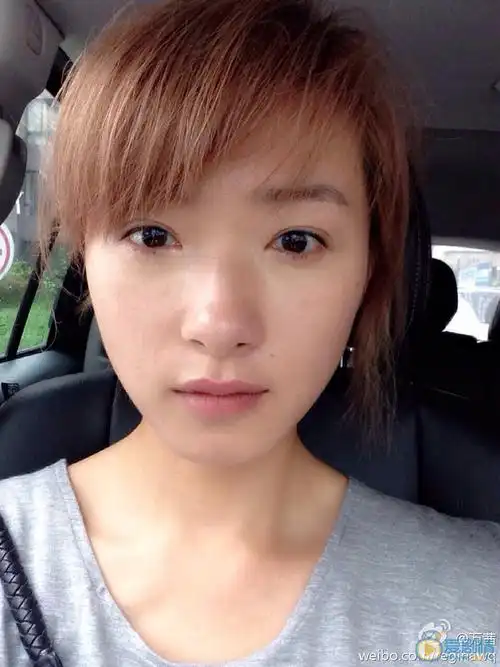 万茜素颜生活照 万茜素颜生活照