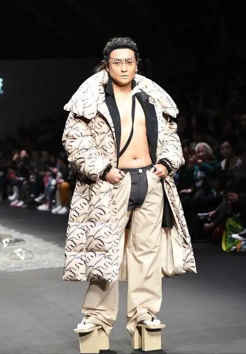 明星跨界走秀搞笑还是惊艳就在一念之间胡兵王阳等人应验了