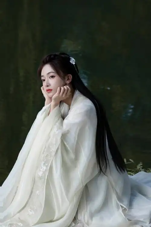 吴谨言古装,吴谨言出演的古装剧,吴谨言演的古装,吴谨言红衣古装