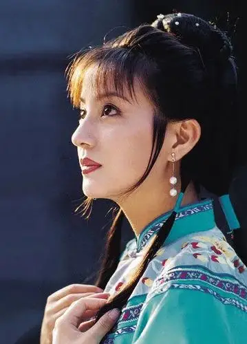 我见过最好看的女人就是年轻时的赵薇了