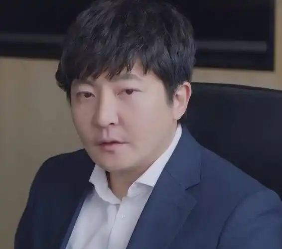 《两个人的世界》通篇平淡,郭京飞演技没问题,但少了惊喜与亮点