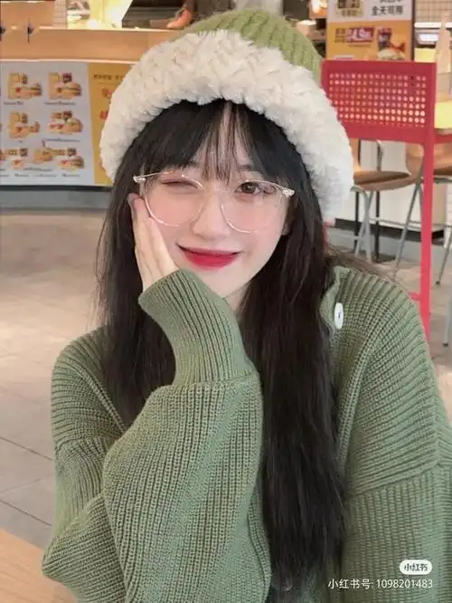 戴眼镜的女生真是太难了|圆脸|脸型|妆容|方脸|镜框_网易订阅