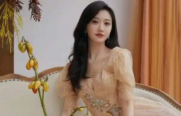 景甜摊上大事被罚722万后道歉顶级资源咖的后台何时倒塌的