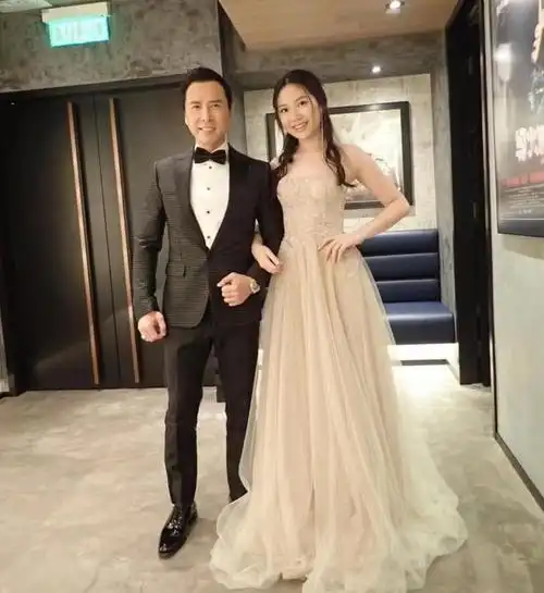 甄子丹的女儿甄济如出道当歌手了甄济如国籍是哪个人资料简介