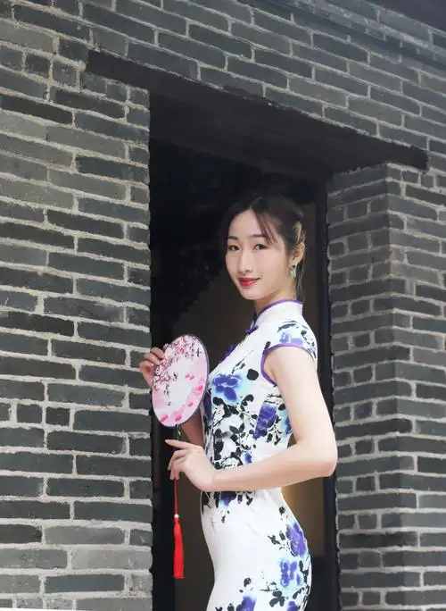 名园林旗袍人像摄影练习