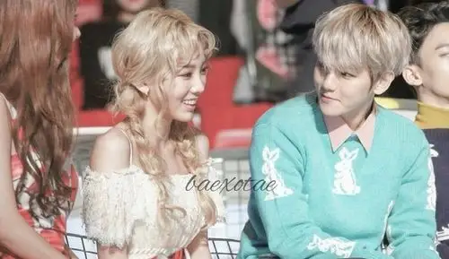 边伯贤金泰妍亲密照曝光,我的心情.