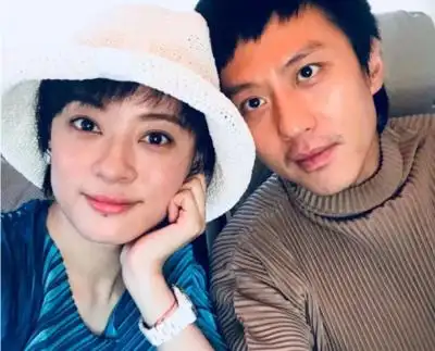 爱一次采访中,有人问邓超关于妻子孙俪前男友的事情,他会怎么作答呢?