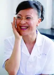 王纳文挑战院长角色图