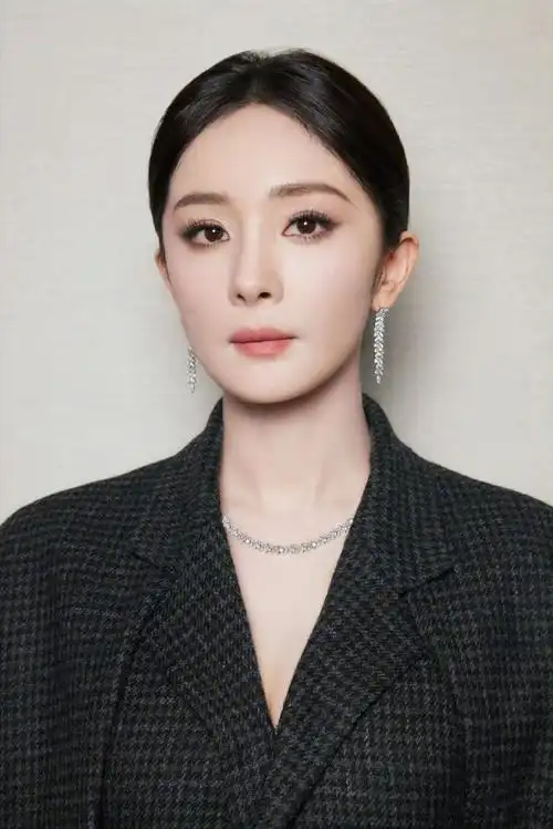 杨幂又一个全球代言