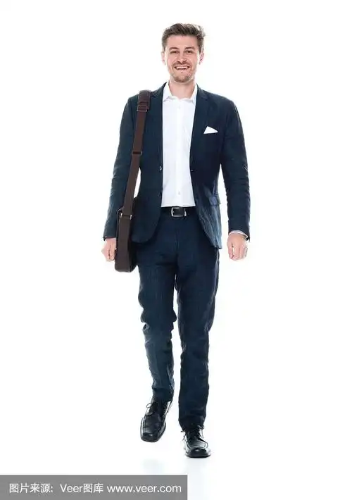 全身/正面/看镜头/一人/一人20-29岁的成年人英俊的人棕色头发/有胡子