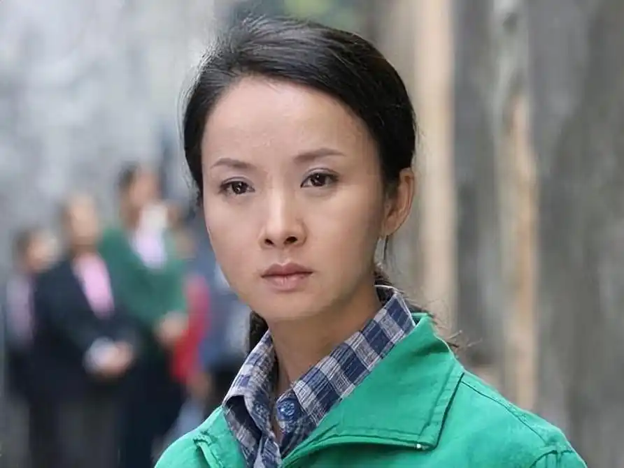 定居美国后回国捞金,50岁演员谢兰遭遇驱赶,现状引人关注