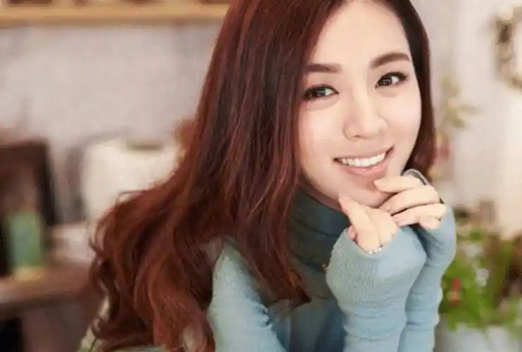 因为是剧情需要,所以王晓晨就按照剧本的要求把脚放在了胡歌的脸上