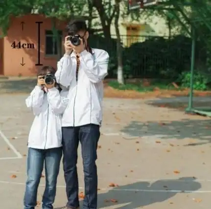 在江苏大学出现了一对"最萌身高差"情侣,他们的身高相差44cm