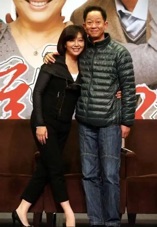 网站首页 阅娱坛江珊有两段婚姻,第一个老公是著名演员高曙光,两人是