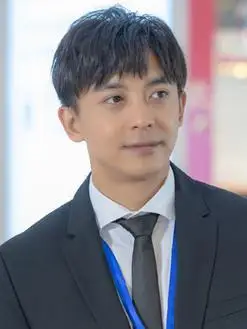 江小鱼(李佳航饰演)