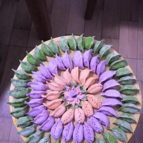 彩色饺子