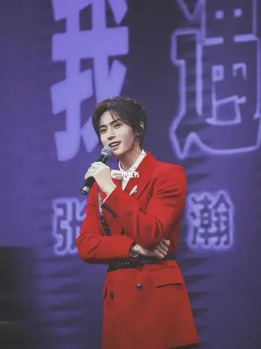 这组图真的是绝绝子,人间美丽张哲瀚_张哲瀚_数学_娱乐_明星娱乐资讯