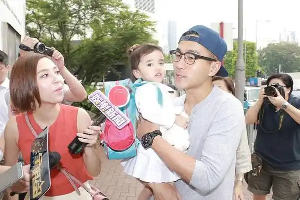 刘恺威二婚在即,杨幂狂砸5亿换小糯米抚养权