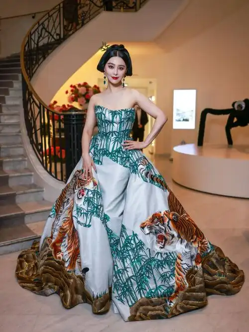 范冰冰##戛纳电影节##戛纳红毯还得看女明星##戛纳红毯