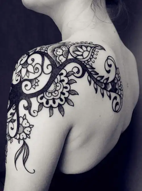 经典个性肩部图腾纹身