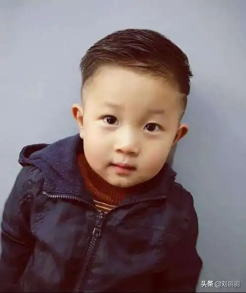 儿童男孩发型最帅气小男孩发型14款