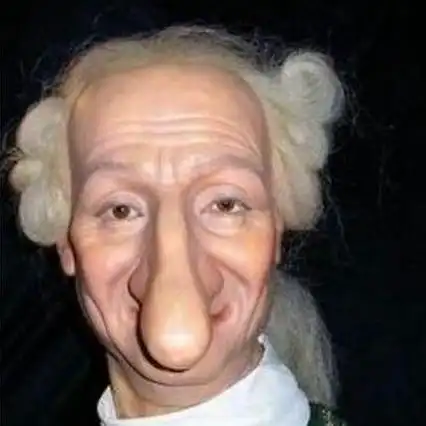 这位老人叫穆罕默特,如今已经80多岁了.