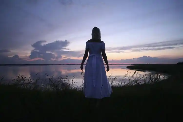 人像调色,三步快速打造唯美日落背影风格 - 人物调色 - ps教程自学网