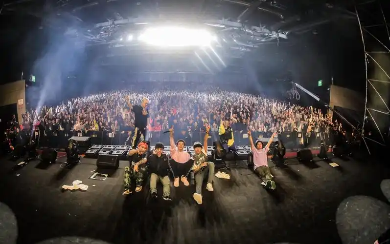 higher brother  上海演唱会   isabella.