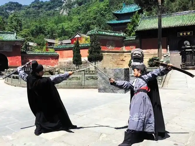 30集古装武侠电视剧《武当一剑》在武当山热拍