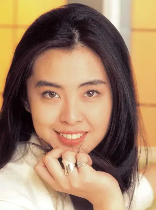 求几张王祖贤好看的图片(可以用来做壁纸的)