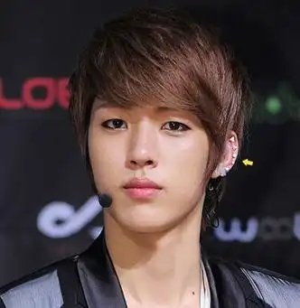 男学生长刘海发型图片韩国男生长刘海发型