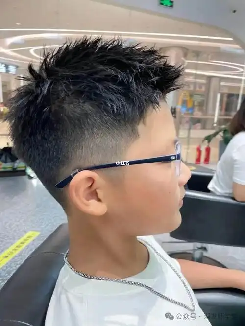 男宝宝发型推荐怎么发型最好看